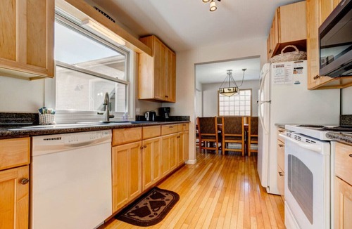 Carriage Hills House | Lakeshore Retreat- Estes Park Escape with Mountain & Pond Views