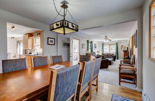 Carriage Hills House | Lakeshore Retreat- Estes Park Escape with Mountain & Pond Views