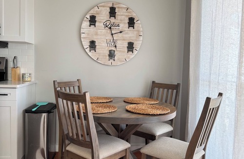 Hamilton House | Lakeshore Villa