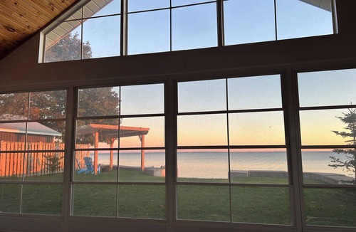 Hamilton House | Lakeshore Villa