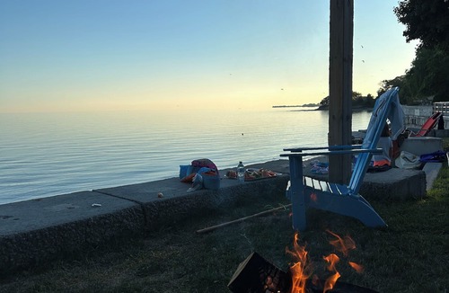 Hamilton House | Lakeshore Villa