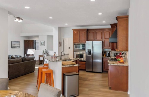 Fennville House | Lakeshore Woods Escape