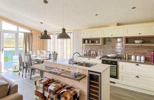 Woodhall Spa Ski Chalet | Lakeside 14 Casa Pet Friendly