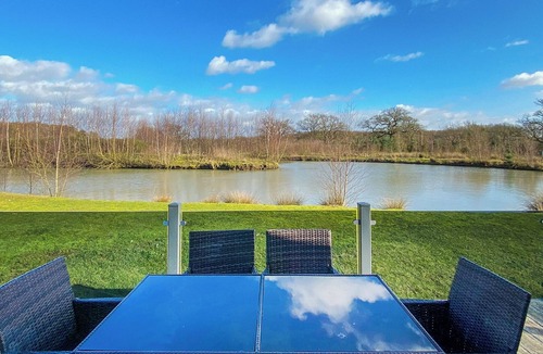 Woodhall Spa Ski Chalet | Lakeside 14 Casa Pet Friendly