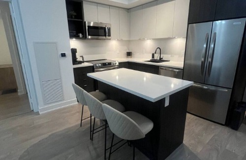Innisfil Condo | Lakeside 2 BR New Condo at Friday Harbour | 1hr from GTA