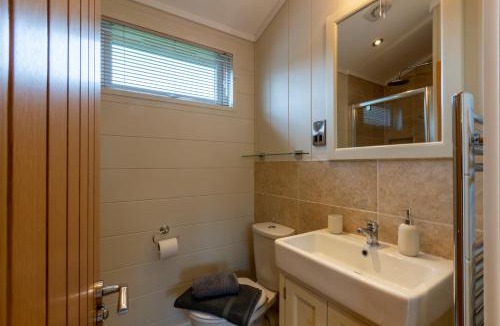 Troutbeck Bridge Resort | Lakeside 4 Lodge