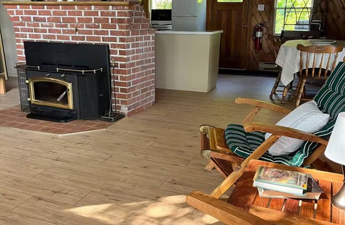 Clare Cottage | Lakeside A-frame Cottage