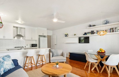 Narrabeen Apartment | Lakeside Apartment - Convenience