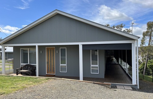 Coongulla House | LAKESIDE AT COONGULLA