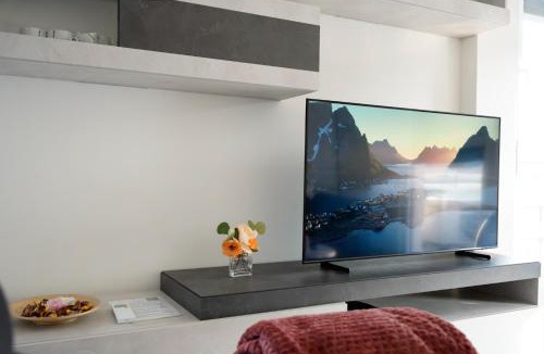 Paradiso Apartment | Lakeside Attic