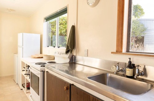 Kuratau House | Lakeside Bach with Breathtaking Views