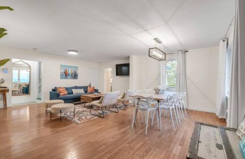Port Hope House | Lakeside Bliss Breathtaking View