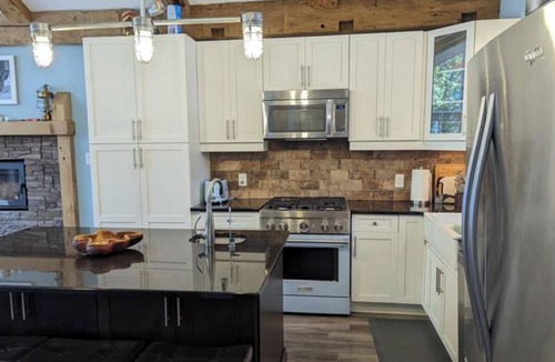 Colpoys Bay Cabin | Lakeside Bliss - a waterfront dream