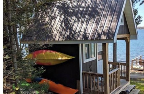 Colpoys Bay Cabin | Lakeside Bliss - a waterfront dream