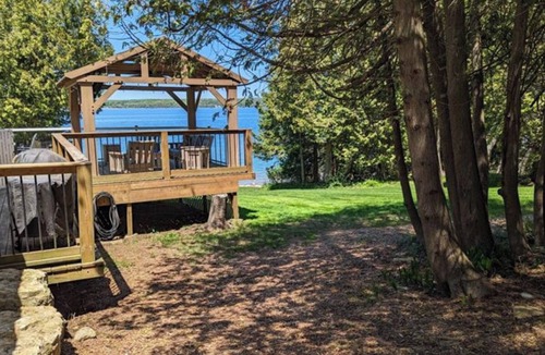 Colpoys Bay Cabin | Lakeside Bliss - a waterfront dream