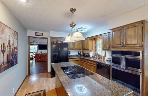 Hot Springs Village House | Lakeside Bliss: Golf, Lakefront, Deck, Pets OK