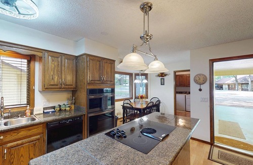 Hot Springs Village House | Lakeside Bliss: Golf, Lakefront, Deck, Pets OK