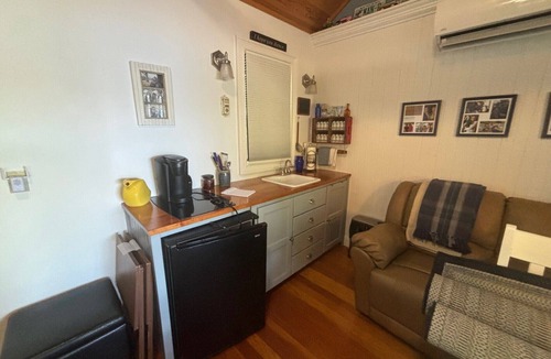 Franklin Cabin | Lakeside Bungalow with Sandy Beach!