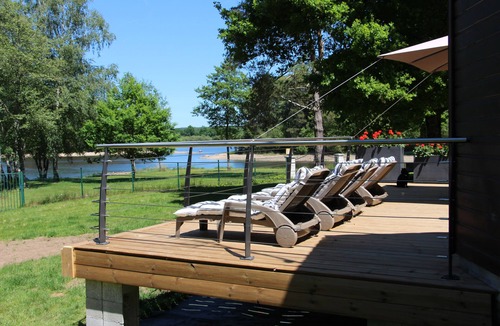 Servieres-le-Chateau Ski Chalet | Lakeside cottage
