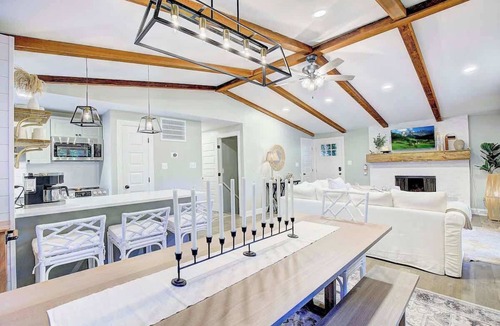 Chesapeake Ranch Estates-Drum Point Cabin | Lakeside Cabin - Hot Tub, Firepit, Kayak, Arcade