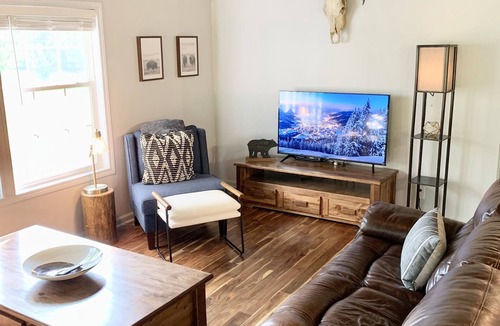 Ashland City Cabin | Lakeside Cabin Minutes From Downtown Nashville