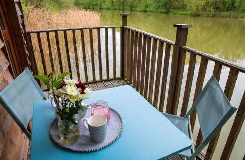 Pitchcombe Cabin | Lakeside Cabin on Stilts- 'Kingfisher'