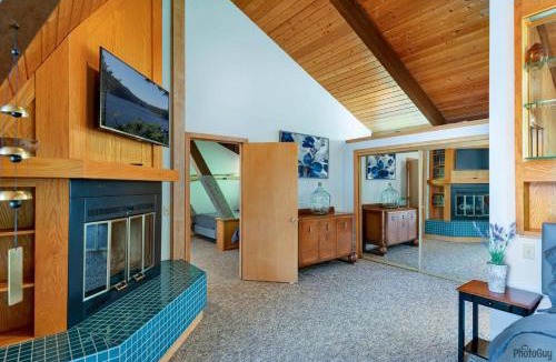 Lakeside House | Lakeside chalet