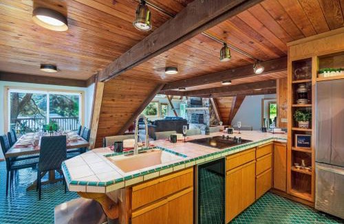 Lakeside House | Lakeside chalet