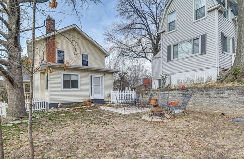 Clifton Heights House | Lakeside Clifton Heights Home Near Forest Park