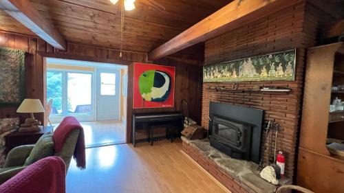 Wentworth House | Lakeside Cottage