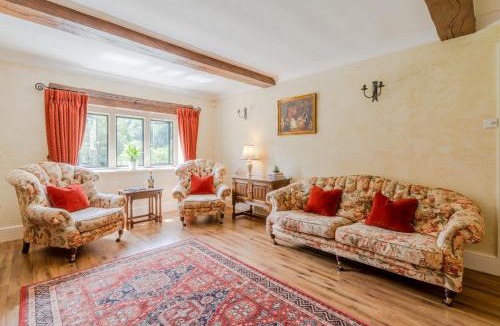 Cranham House | Lakeside Cottage