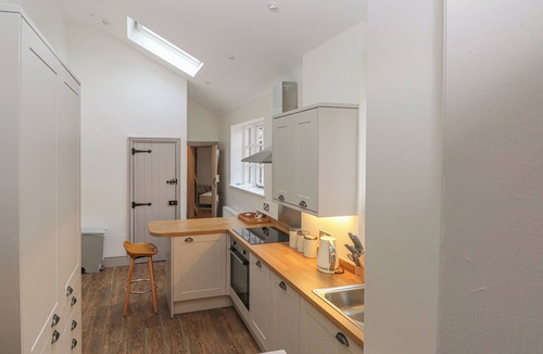 Macclesfield Cottage | Lakeside Cottage