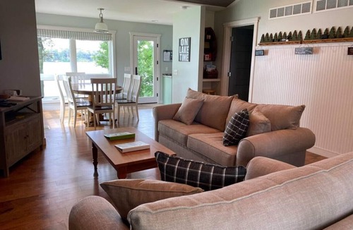 Sauk Centre Cottage | Lakeside Cottage on the Water