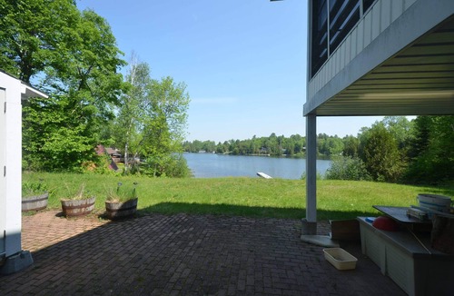 La Peche Cottage | Lakeside cottage rentalnCITQ registration #300046