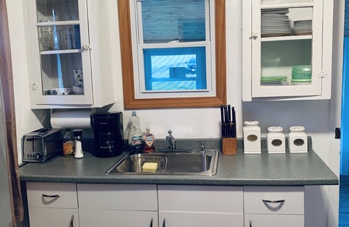 Niagara County Cottage | Lakeside Cottage w/Private Beach and Sunset Views-Niagara