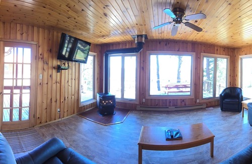 Sioux Narrows Nestor Falls Cottage | Lakeside Deluxe 3 Bedroom Cottage - Sioux Narrows