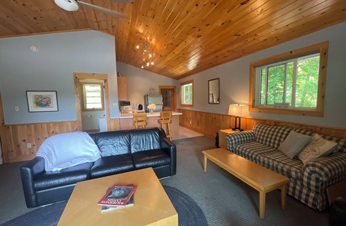 Torrance House | Lakeside Escape in Muskoka