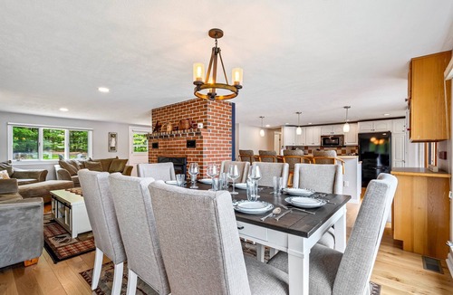 Naples House | Lakeside Escape-Kayak|Fire Pit|HotTub|Game room