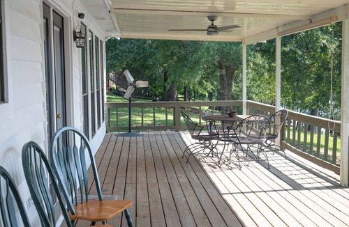 Andalusia House | Lakeside Escape