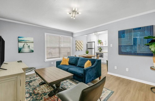 College Station Apartment | Lakeside: First floor/King Beds