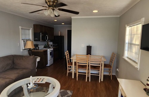 Willis Cabin | Lakeside fishing cabin on beautiful Lake Conroe.