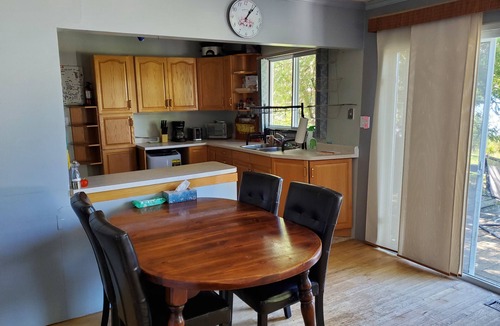 Goulais River Cottage | Lakeside Getaway - Close to Sault Ste Marie. Pet-Friendly!