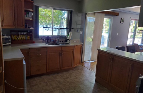 Goulais River Cottage | Lakeside Getaway - Close to Sault Ste Marie. Pet-Friendly!