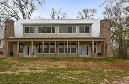 Lindale Condo | Lakeside Getaway #4 near Canton Trade Days