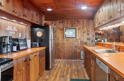 Wolfeboro Cabin | Lakeside Getaway - Lake Access & Firepit