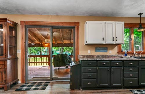 Gaylord House | Lakeside Getaway pet Friendly