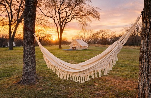 Madill RV Rental | Lakeside Glamping Retreat at Texoma Shores Resort