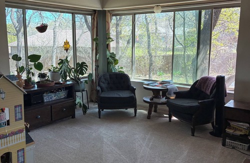 Flower Mound Cottage | Lakeside Greenhouse in Flower Mound w/pool & Trails and Lake Grapevine