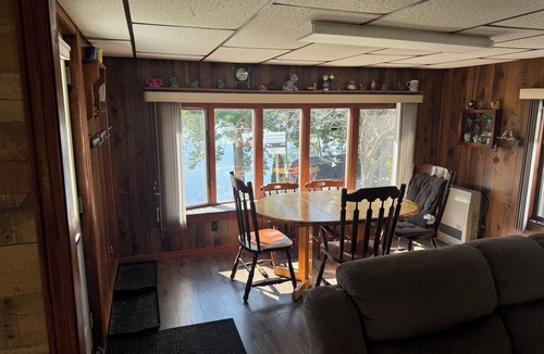 Palermo House | LAKESIDE HAPPY PLACE