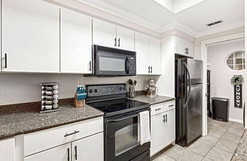Highland Lake Estates Condo | `Lakeside Haven`- Hot Tub, Pool, Lake view!